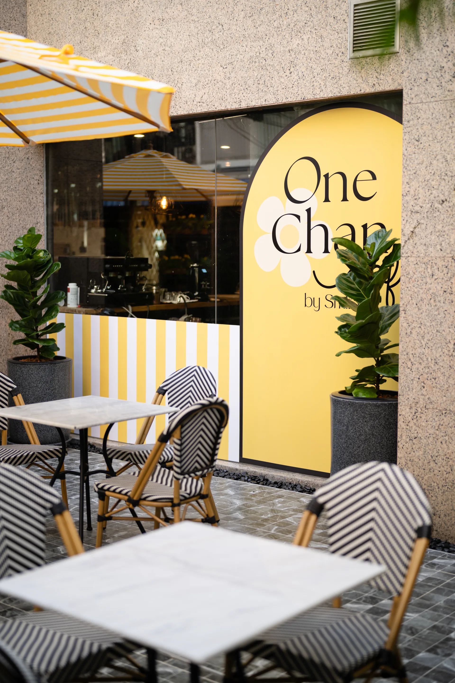 One Chan Café โรงแรมฟอรั่ม พาร์ค