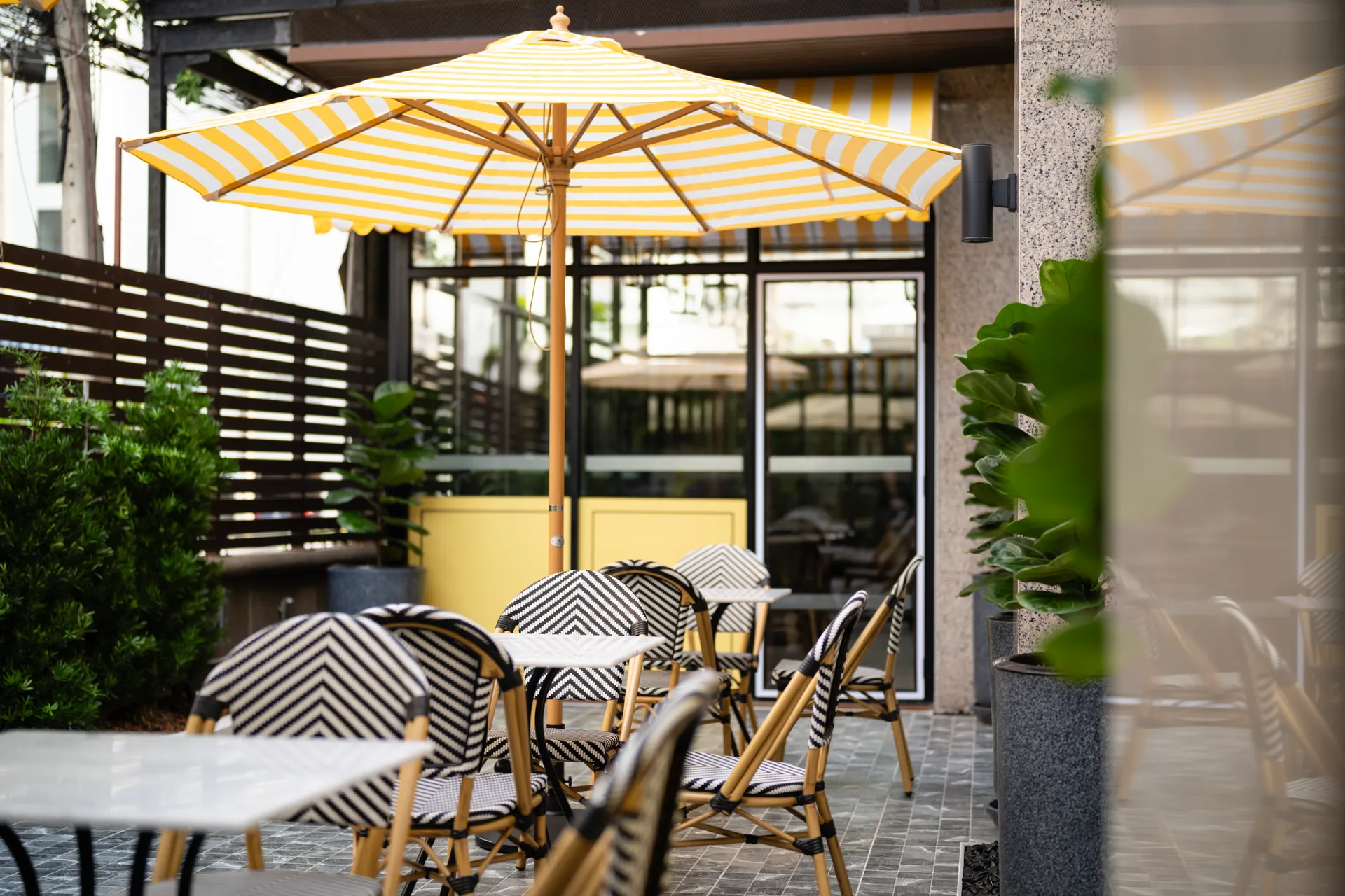 One Chan Café โรงแรมฟอรั่ม พาร์ค