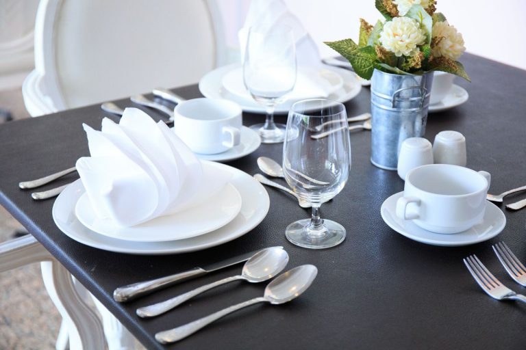 Forum Park Hotel : Staying & Dinning Package 4,000 baht (Minimum stay 2 nights)